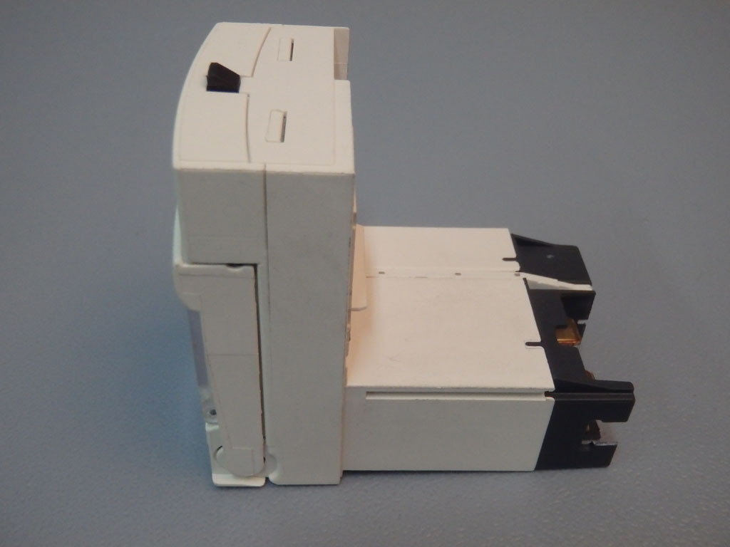 TÉLÉMÉCANIQUE  LUCC05BL