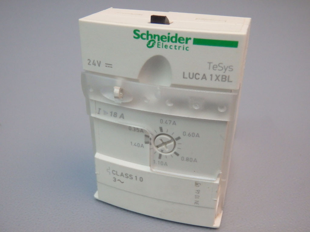 SCHNEIDER  LUCA1XBL