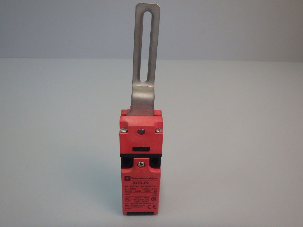 TÉLÉMÉCANIQUE  XCSPL571