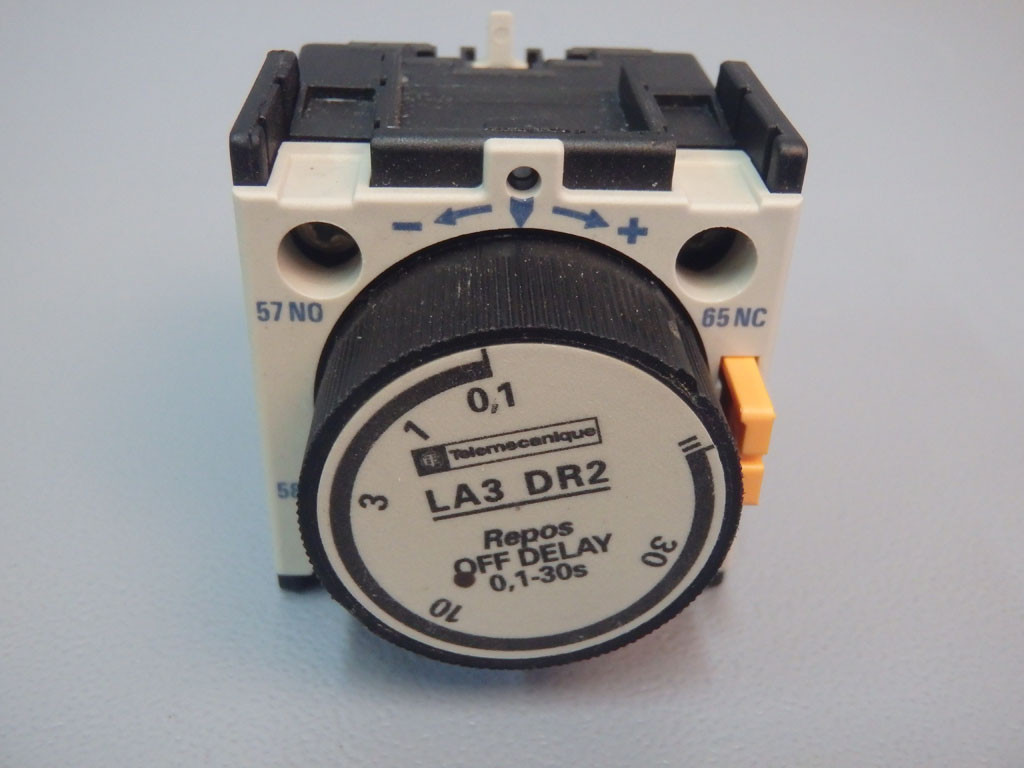 TÉLÉMÉCANIQUE  LA3DR2