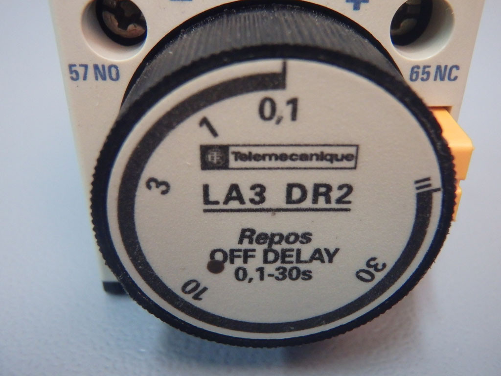 TÉLÉMÉCANIQUE  LA3DR2