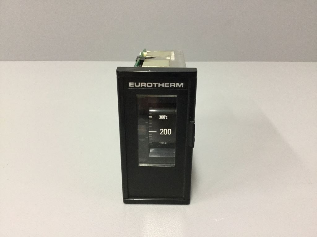 EUROTHERM 106-028-03-026-19-09-00