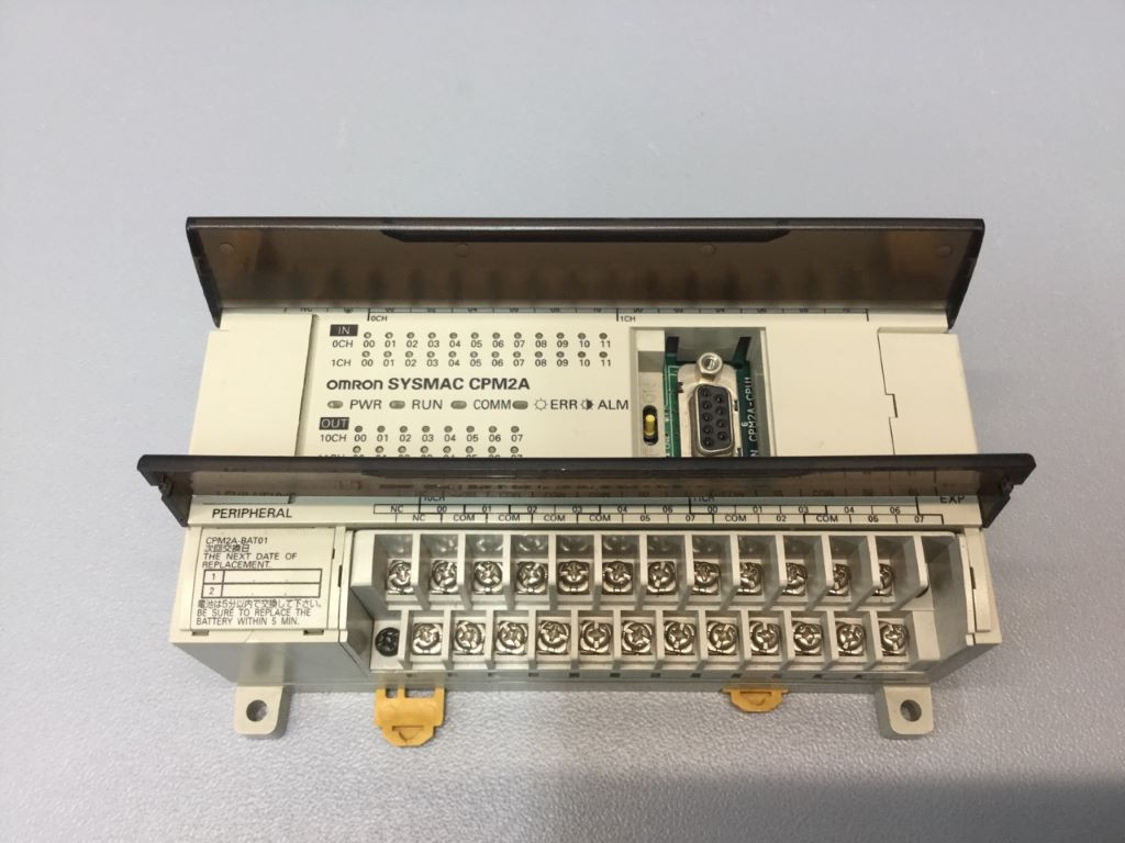 OMRON CPM2A-40CDR-D