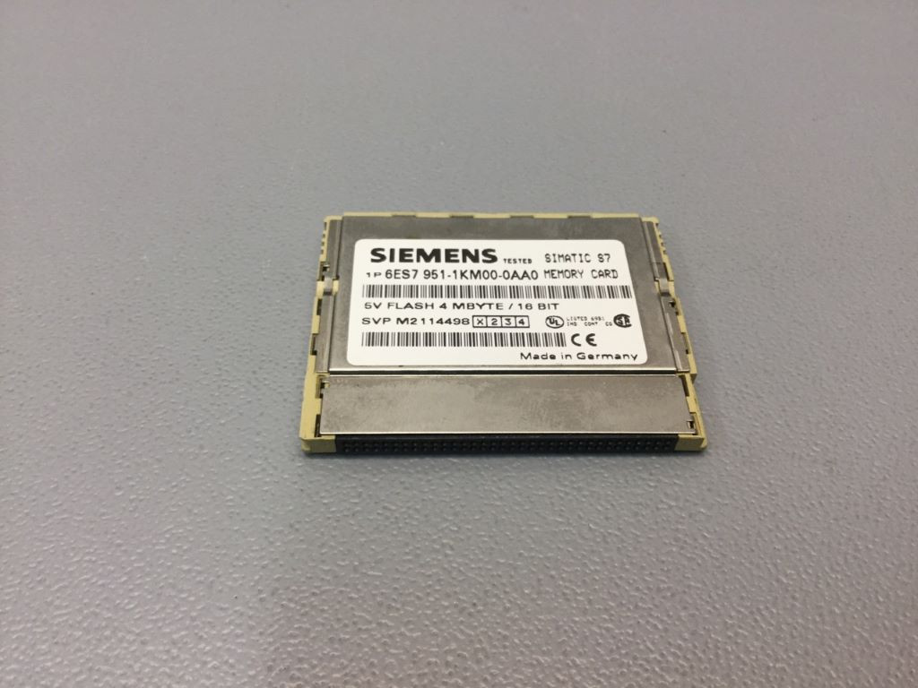 SIEMENS 6ES7951-1KM00-0AA0