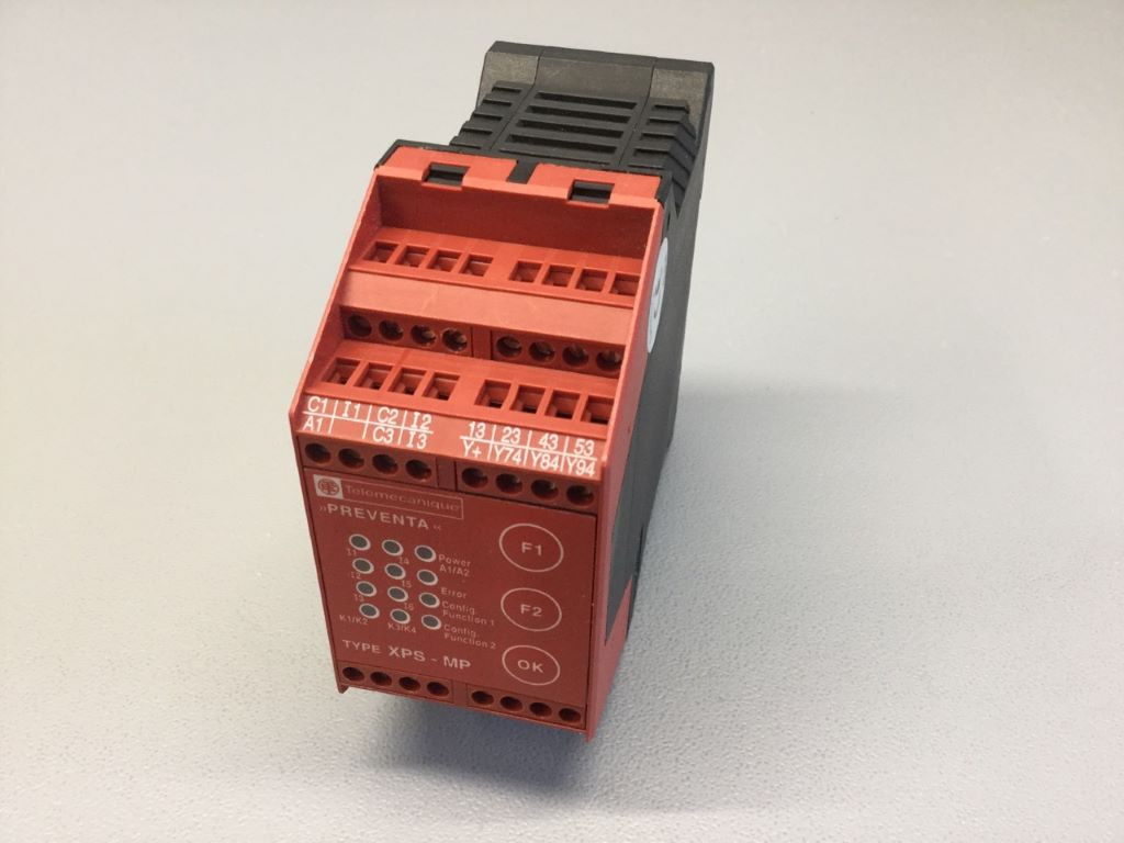 TÉLÉMÉCANIQUE  XPS-MP11123