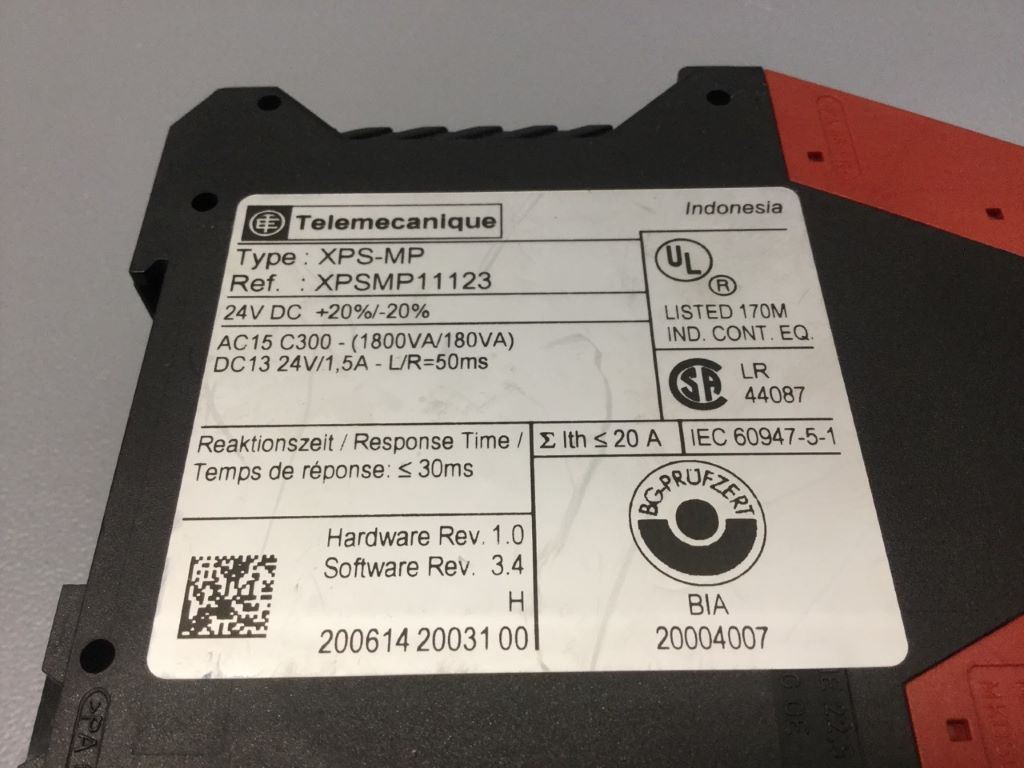 TÉLÉMÉCANIQUE  XPS-MP11123