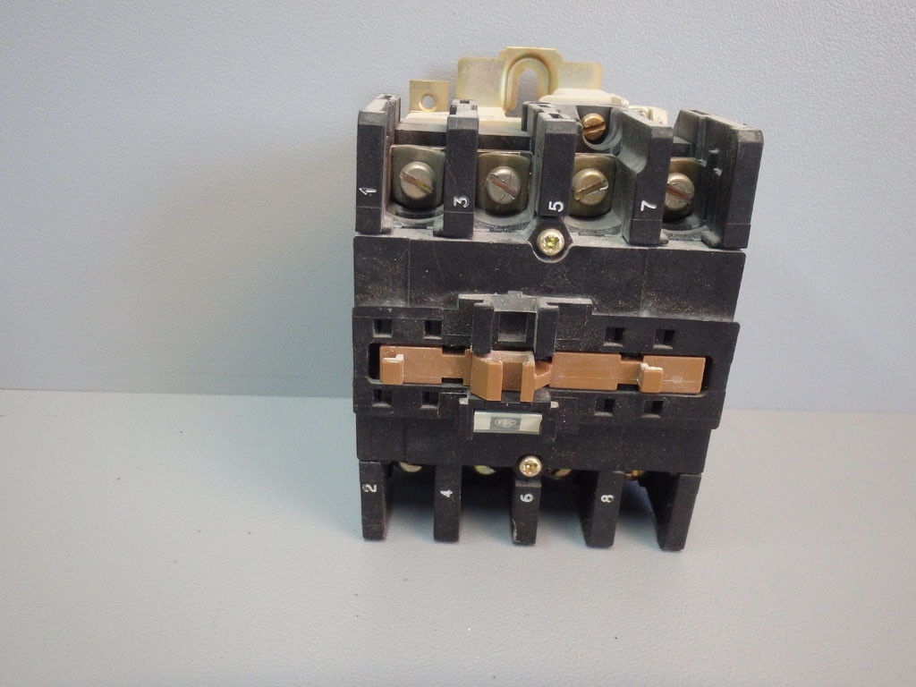 TÉLÉMÉCANIQUE  LC1D404