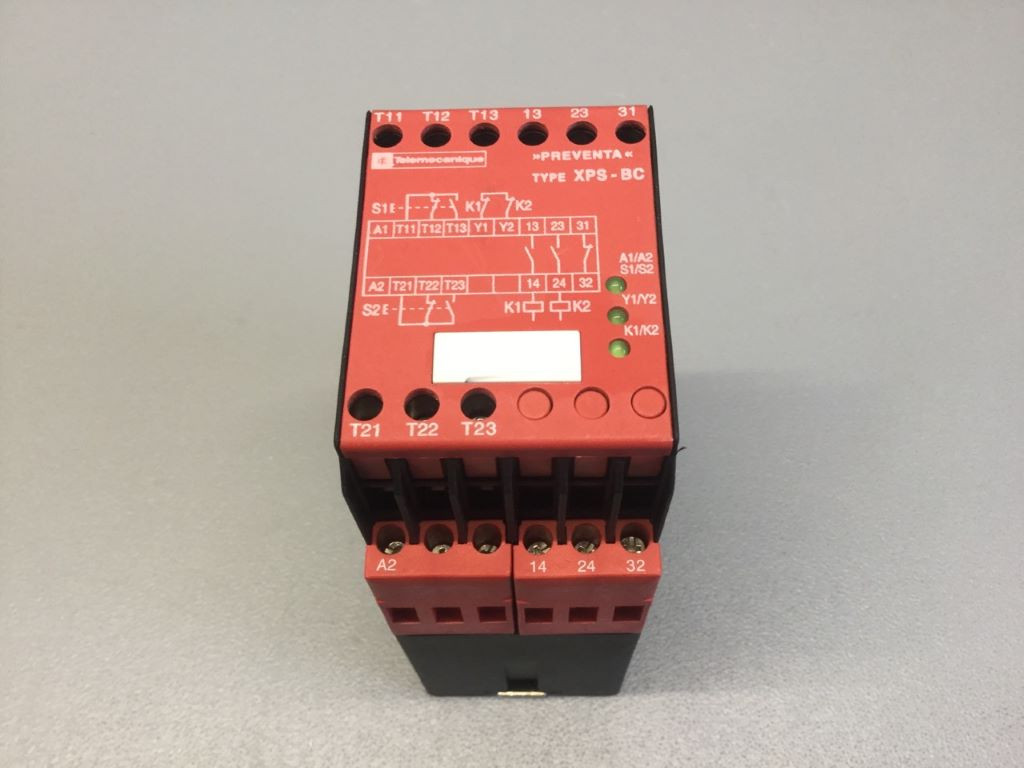 TÉLÉMÉCANIQUE  XPS-BC3110