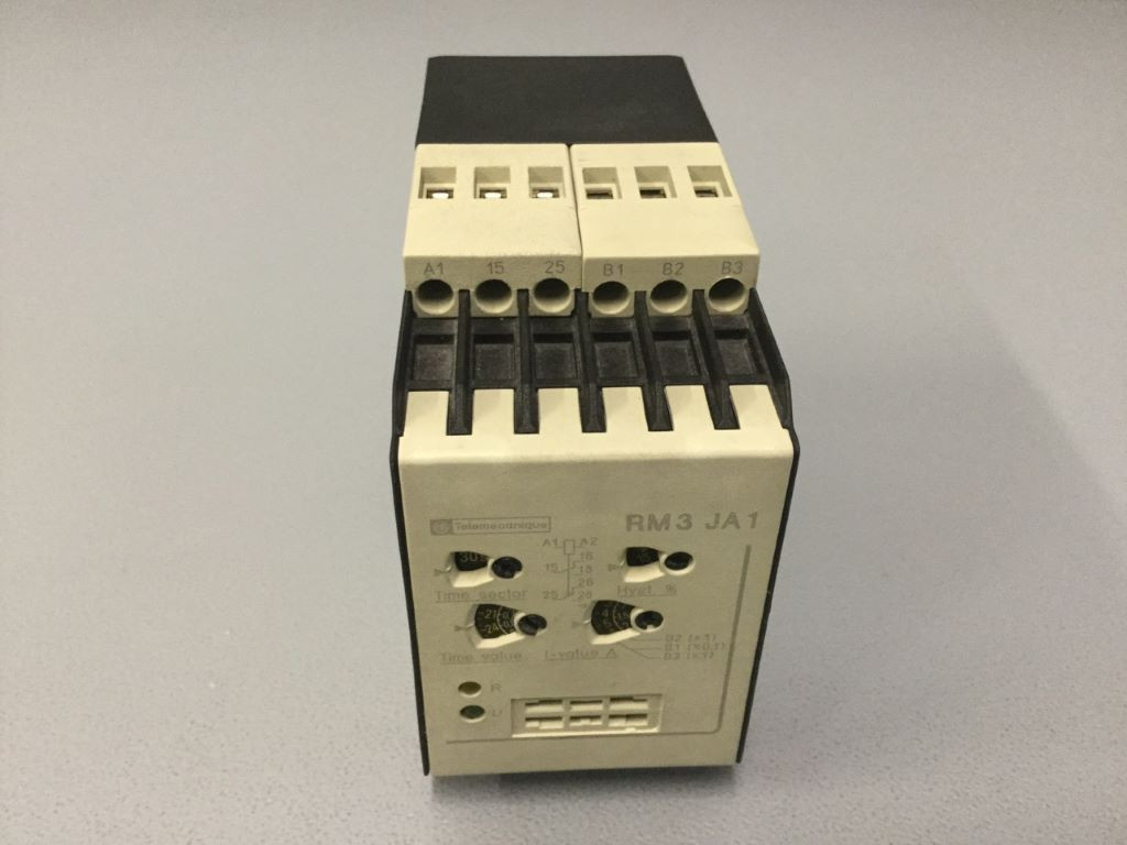 TÉLÉMÉCANIQUE  RM3JA112FG7