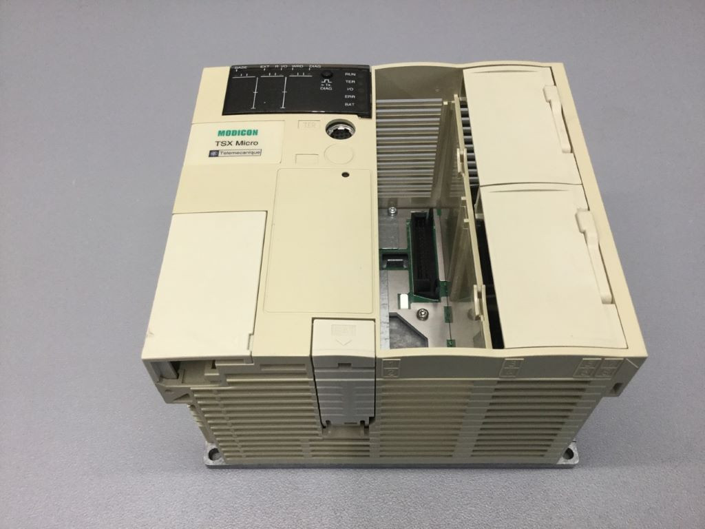 TÉLÉMÉCANIQUE  TSX3710001