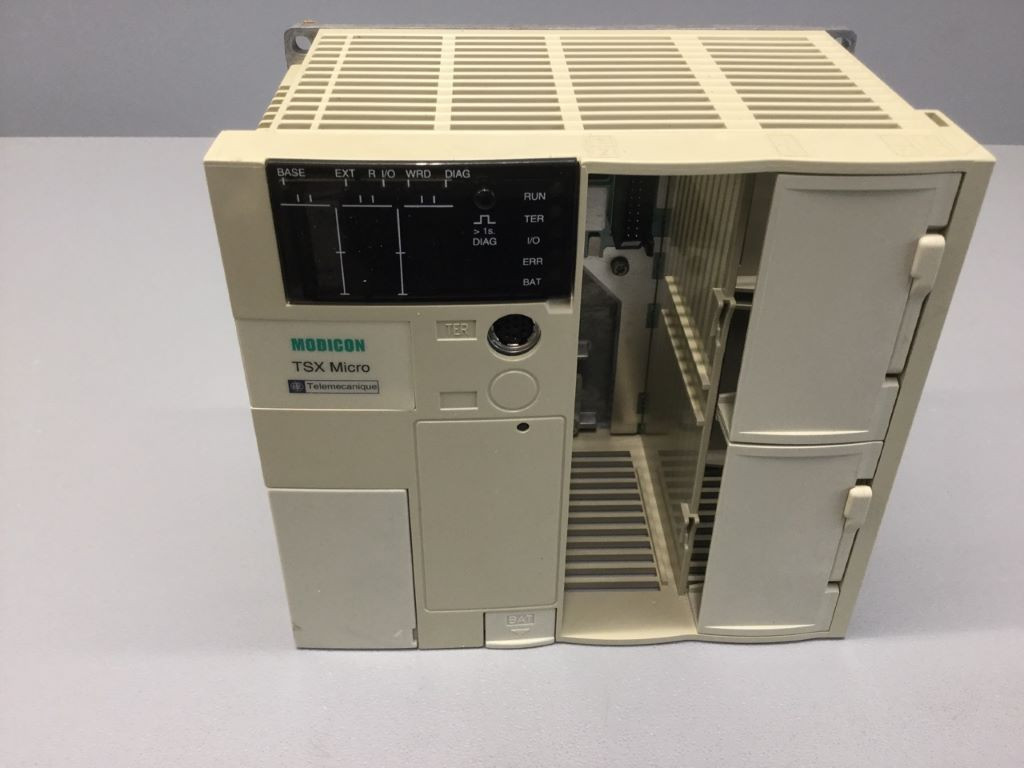 TÉLÉMÉCANIQUE  TSX3710001