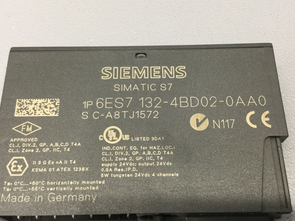 SIEMENS 6ES7132-4BD02-0AA0