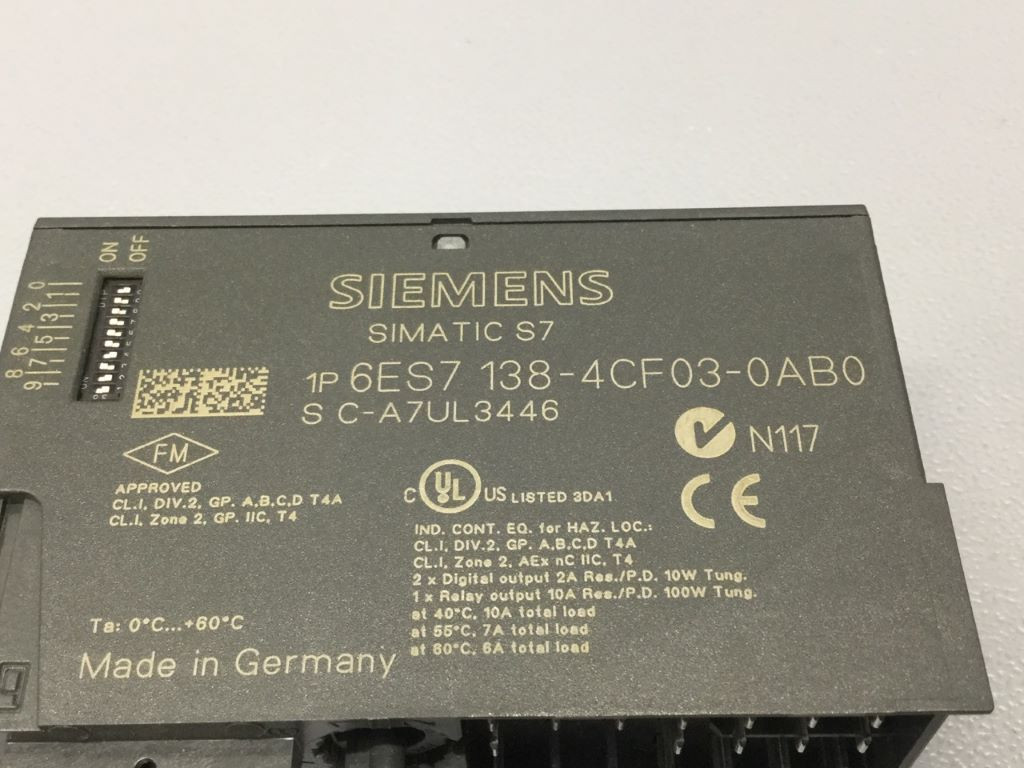 SIEMENS 6ES7138-4CF03-0AB0