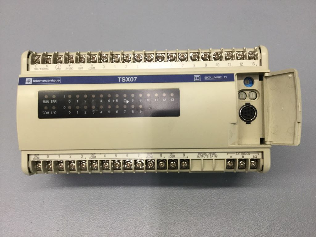 TÉLÉMÉCANIQUE  TSX07212428