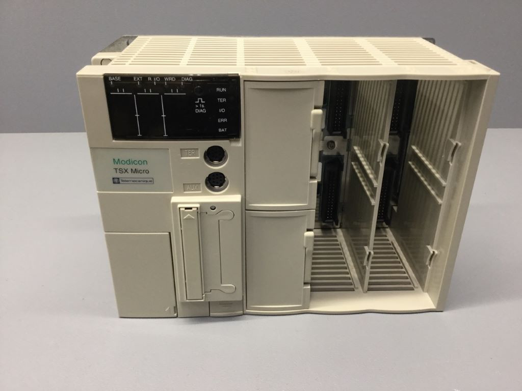 TÉLÉMÉCANIQUE  TSX3721100