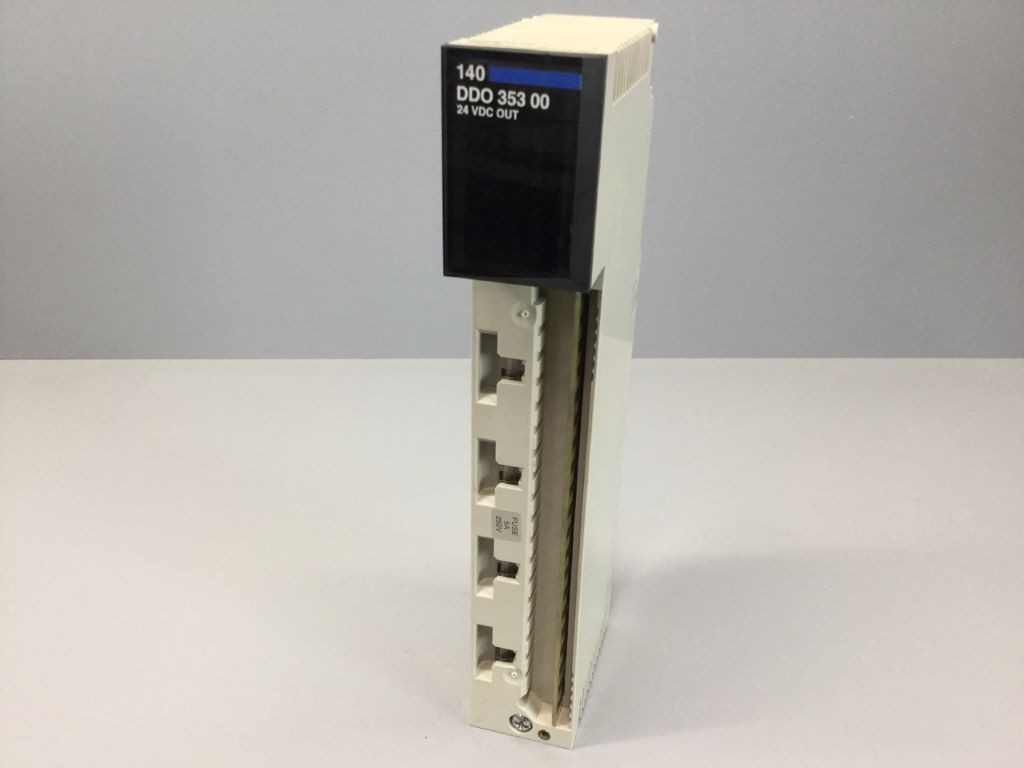 SCHNEIDER  140DDO35300