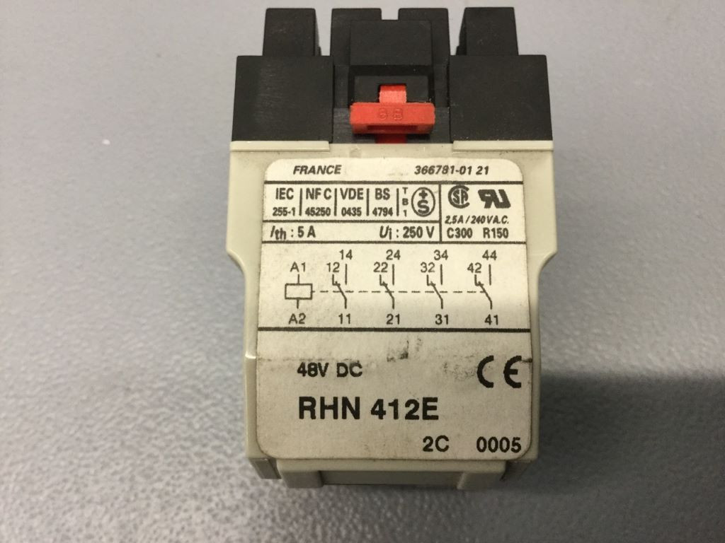 TÉLÉMÉCANIQUE  RHN412E