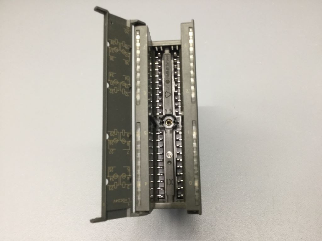 SIEMENS 6ES7322-1HF10-0AA0