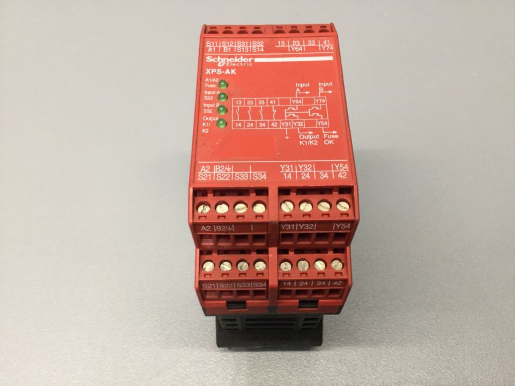 SCHNEIDER  XPS-AK331144P