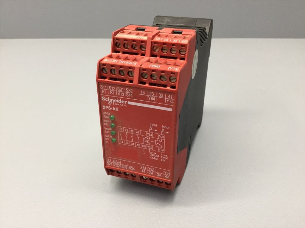 SCHNEIDER  XPS-AK331144P