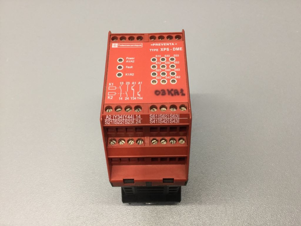 SCHNEIDER  XPS-DME1132