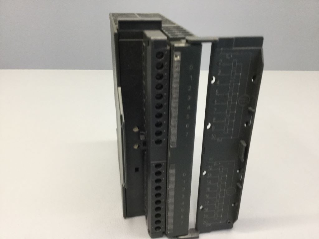 SIEMENS  6ES7322-1BH01-0AA0